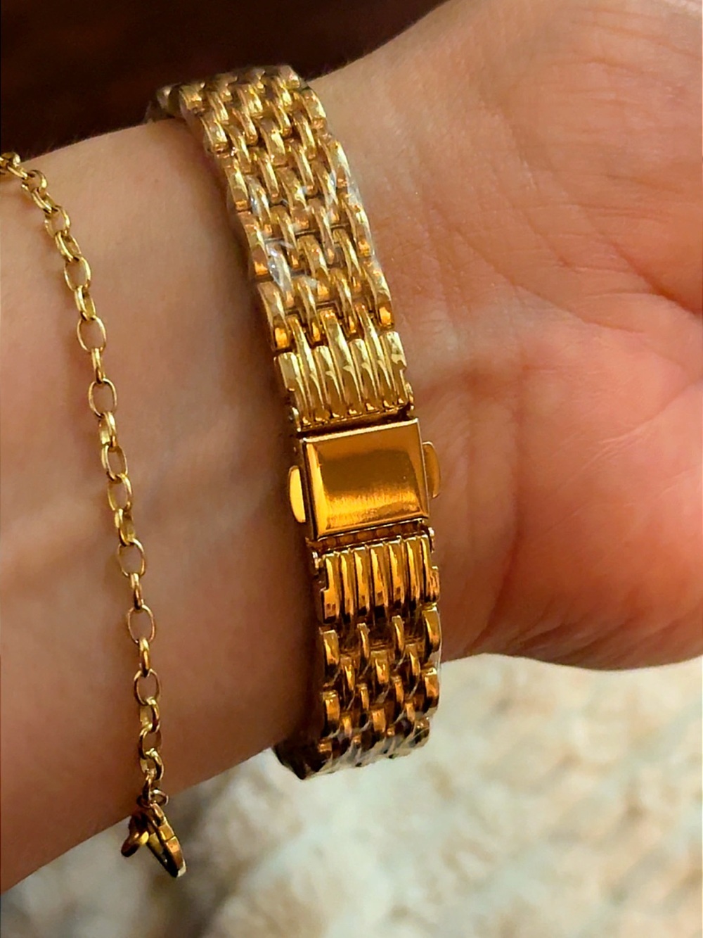 Women's Gold Rectangular Bracelet Watch - Timeless Chic - Picture 12 of 12